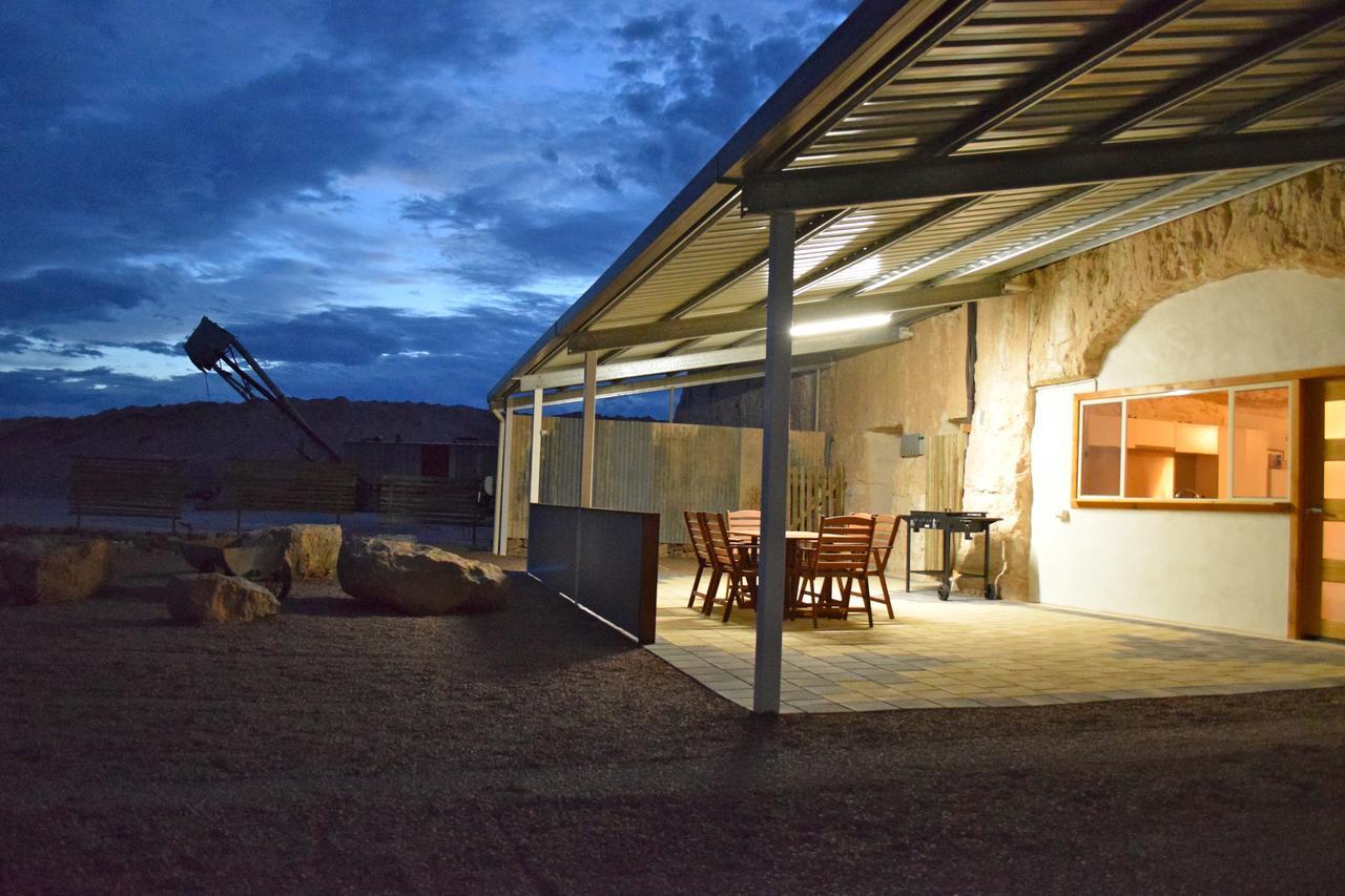 Dug Out B&B Coober Pedy Exterior foto