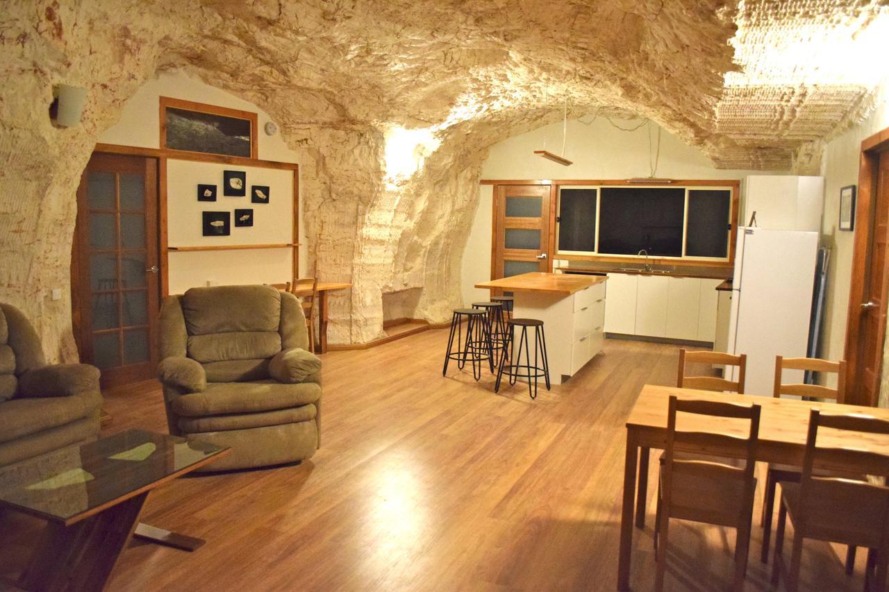 Dug Out B&B Coober Pedy Exterior foto
